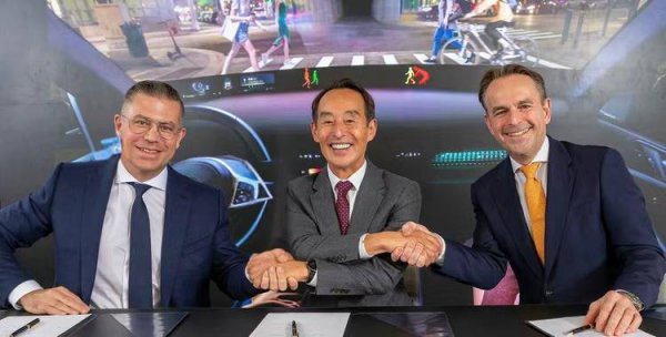 刚刚，采埃孚把ADAS业务卖给三星了，班师124亿